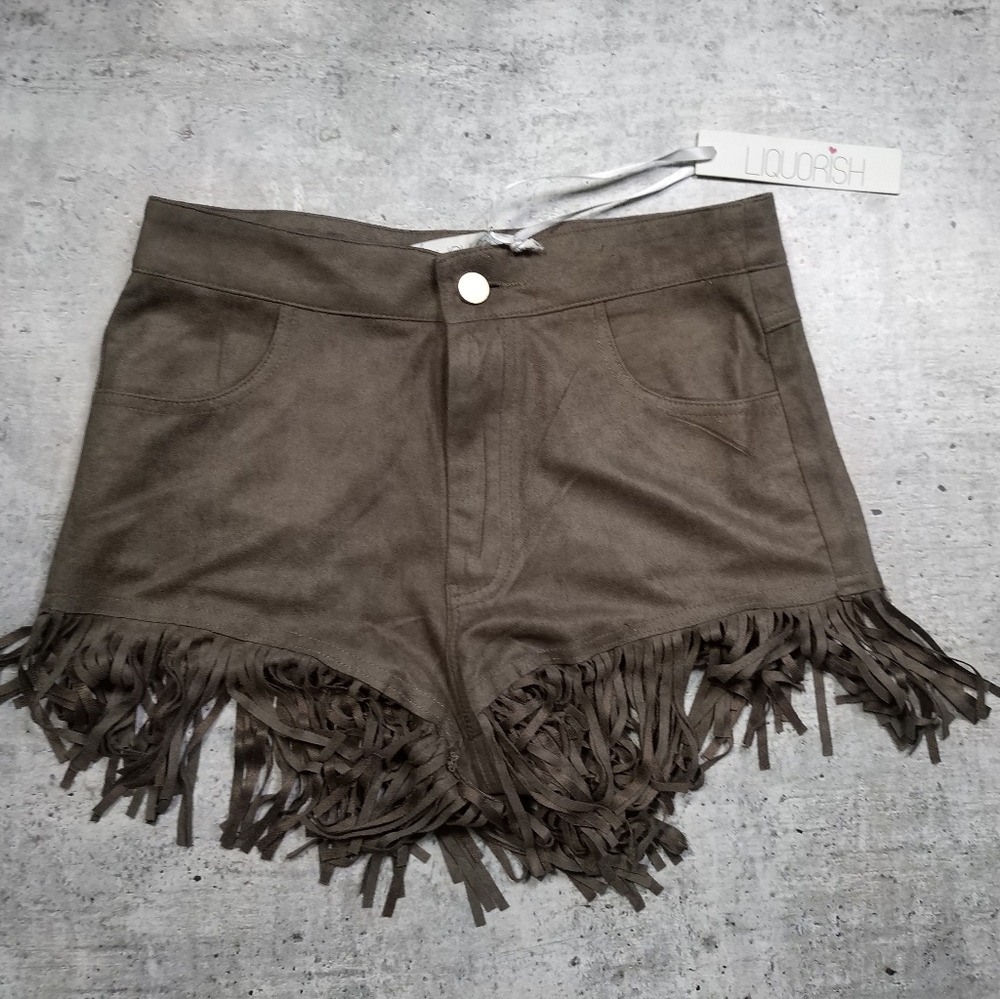 Liquorish Shortie Shorts